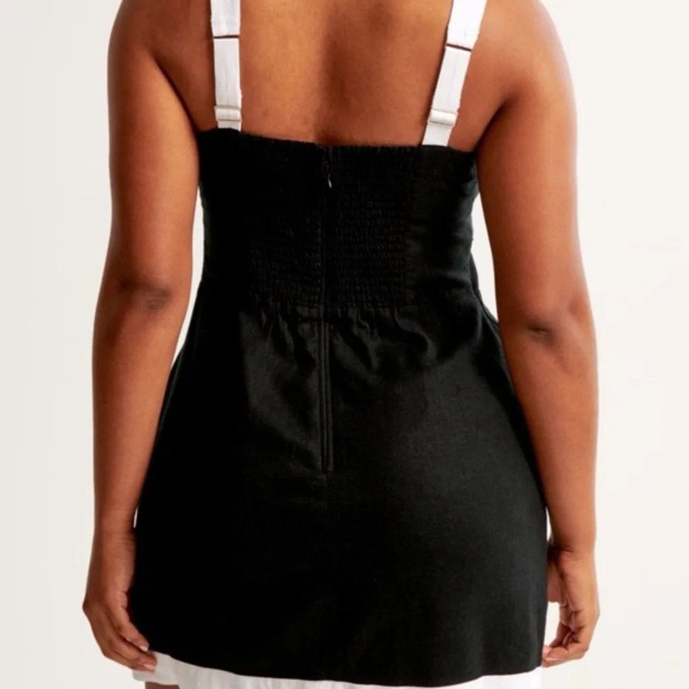 Abercrombie & Fitch Black and White Mini Dress - Picture 3 of 10